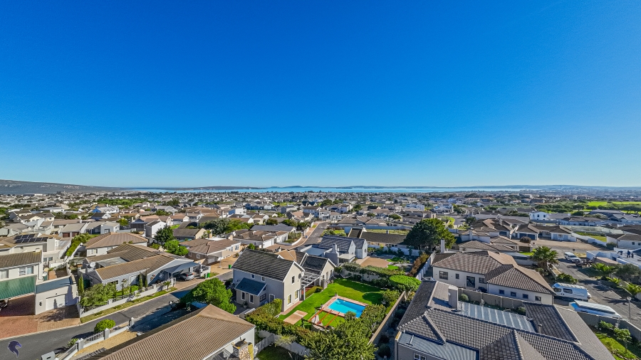 4 Bedroom Property for Sale in Country Club Western Cape